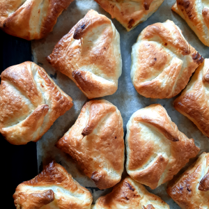 Aloo Puff Patty